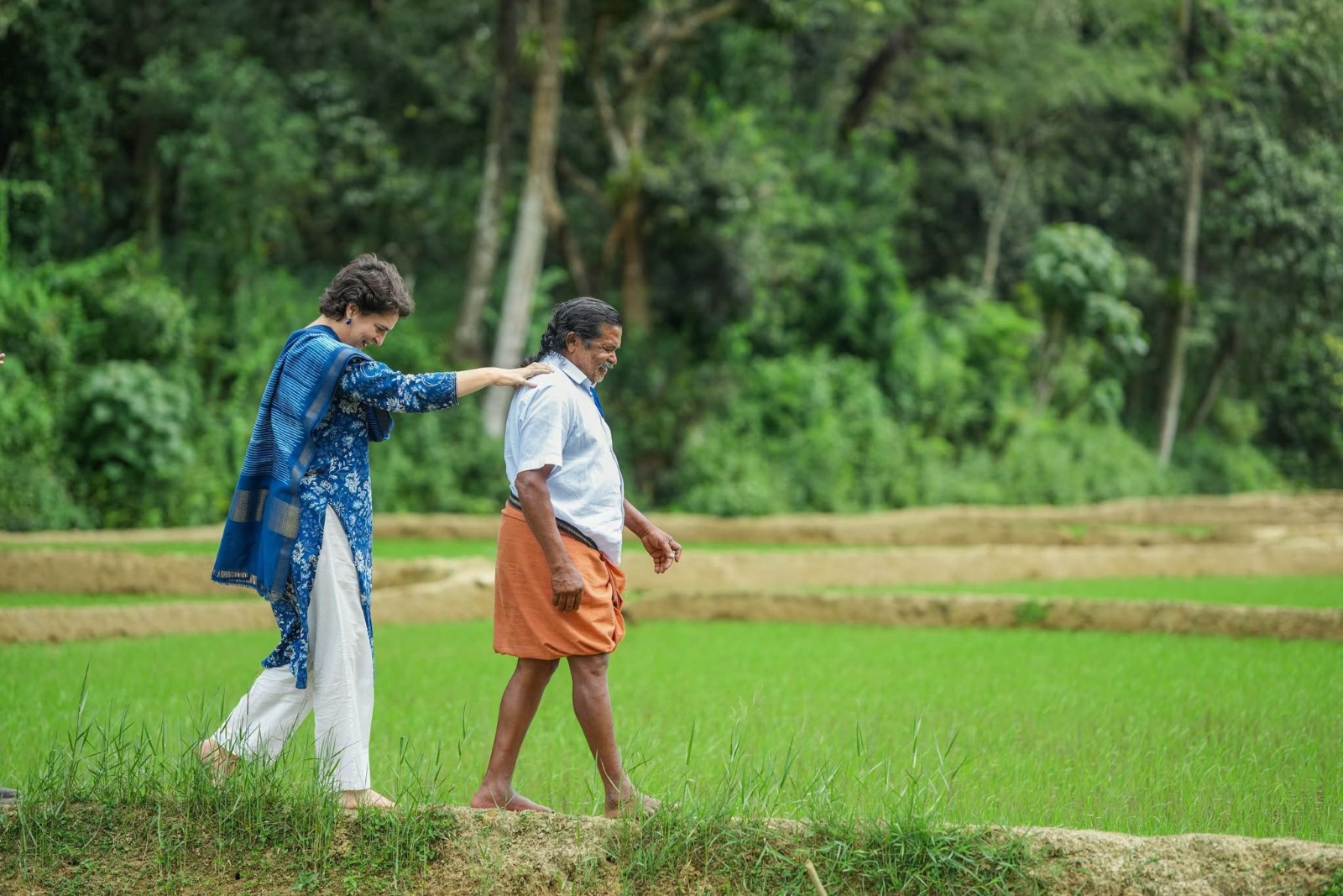 എന്റെ സ്വന്തം 'മലയാളി അച്ഛന്‍'; ചെറുവയല്‍ രാമന്റെ നിര്യാണത്തില്‍ അനുശോചനം രേഖപ്പെടുത്തി പ്രിയങ്ക ഗാന്ധി എം.പി