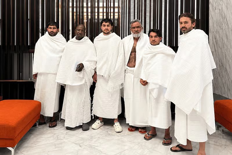 യു.എ.ഇയില്‍ ഏഴ് ടാക്‌സി ഡ്രൈവര്‍മാരുടെ ഉംറ സ്വപ്നം സാക്ഷാത്കരിച്ച് കമ്പനി
